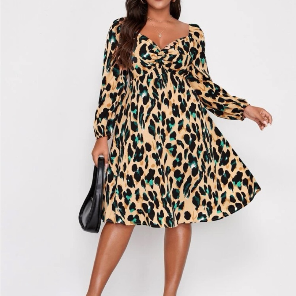 🖤🤎💚 Twist Front Animal Print MIDI Dress